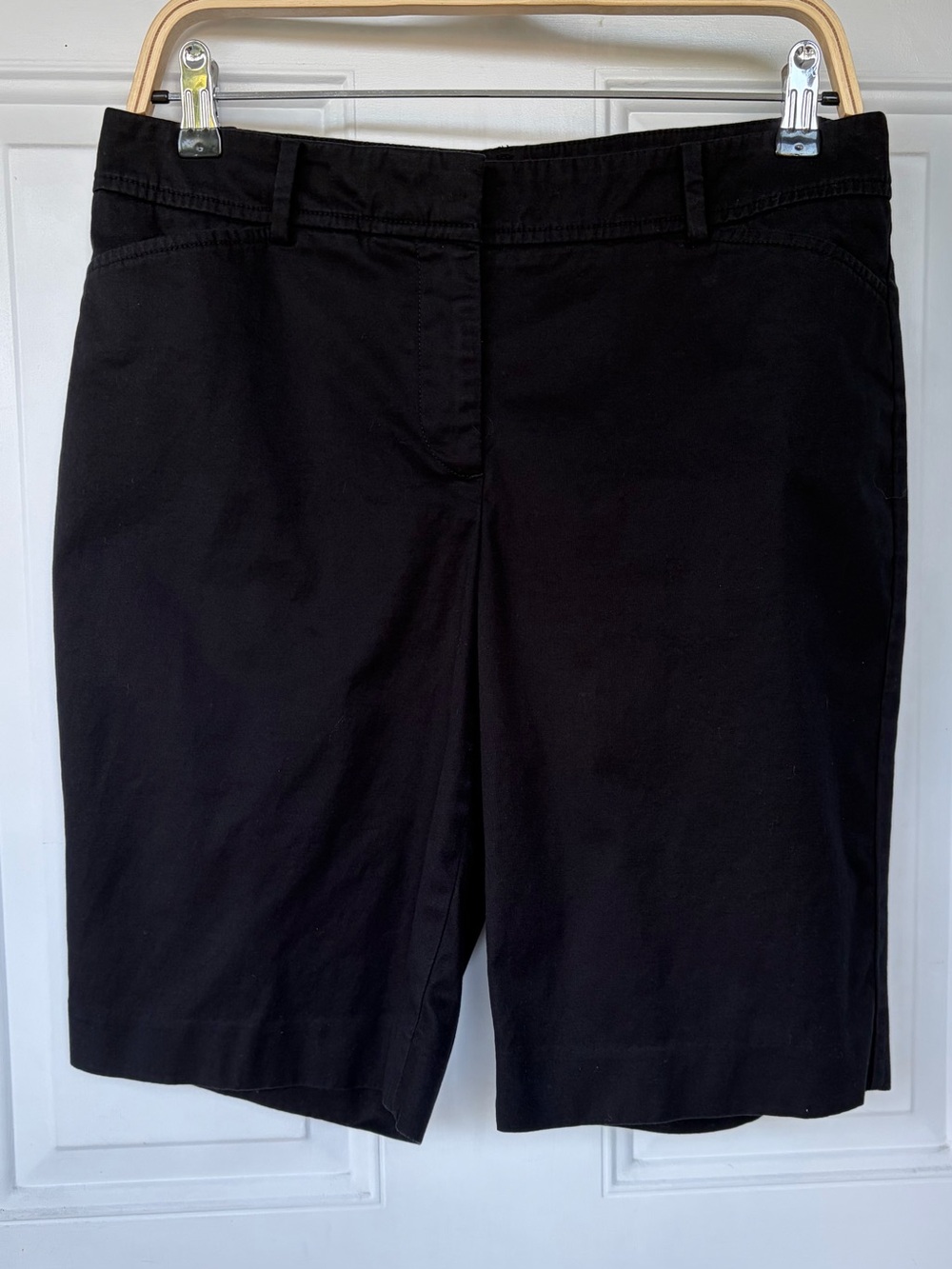 •Talbots• Perfect Shorts in Black Twill - Size 6